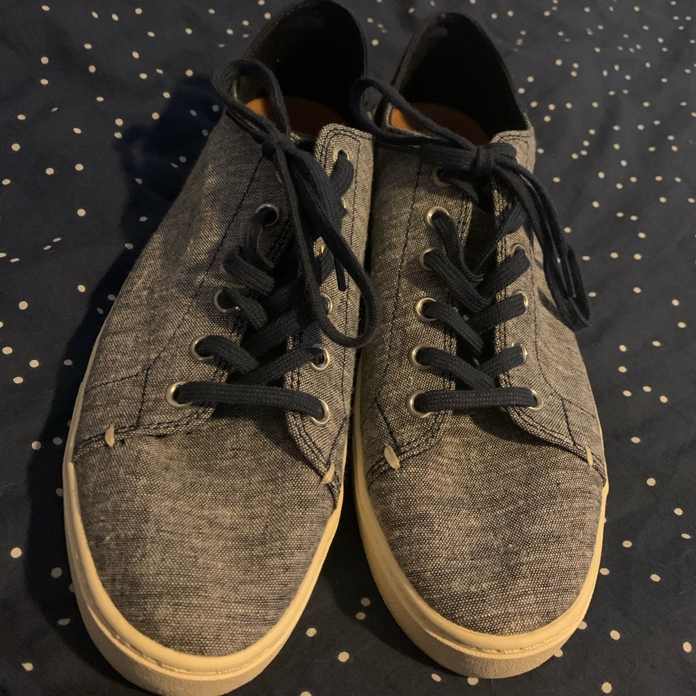 Toms Women’s 9.5 Sneakers